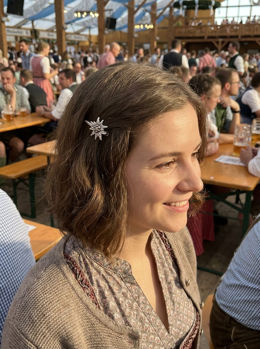 Moderner Everyday Wiesn Bob - Oktoberfest Frisur für kurze Haare
